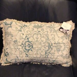 NWT Magnolia Home by Joanna Gains Blue and Cream Floral Textured Accent Pillow